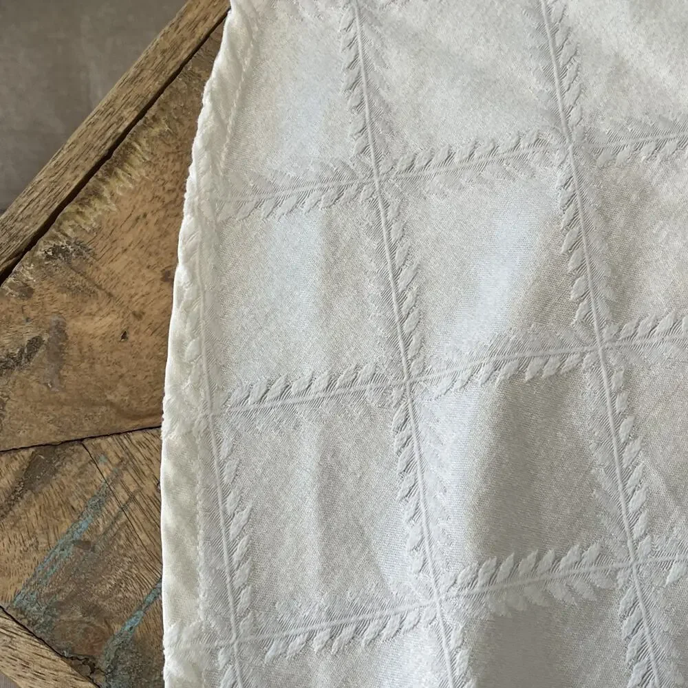 LENOX American By Design Laurel Leaf Oblong Tablecloth 98